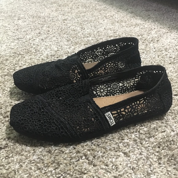 toms lace black